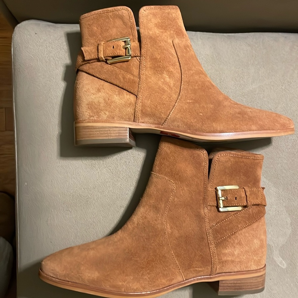 Brand new Michael Kors brown booties size 8